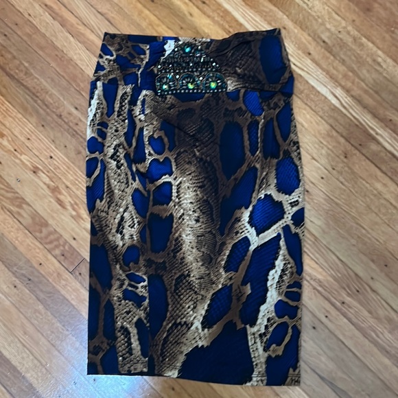 VENUS Dresses & Skirts - Women’s snake print Venus skirt size small